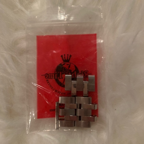 Tissot PRS 200 - Picture 6 of 8